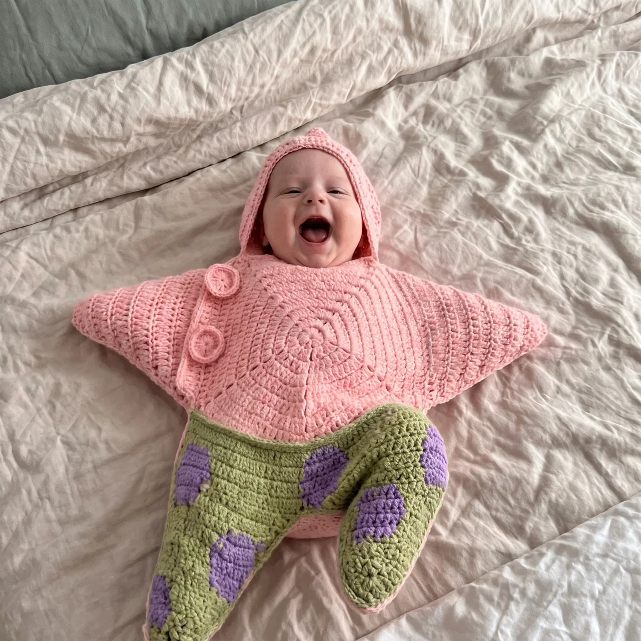 Minik Yıldız El Örgüsü Bebek Yatağı